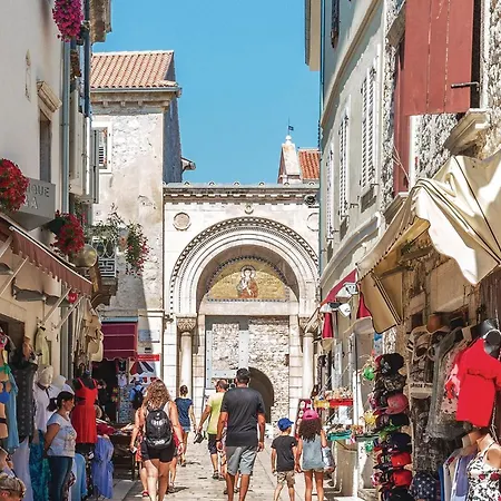 Lovely In With Wifi Appartement Poreč