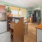 Cozy In With Heated Swimming Pool Apartment Porec