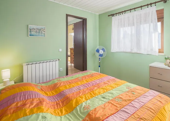 Lovely In With Wifi ポレッチ