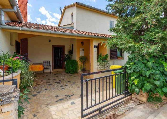 Lovely In With Wifi 公寓