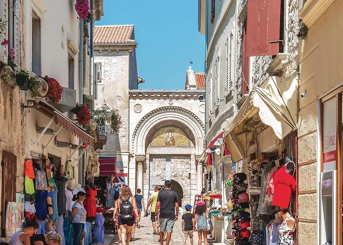 Lovely In With Wifi Appartement Poreč