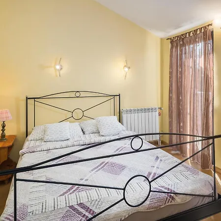 Apartman Lovely In With Wifi