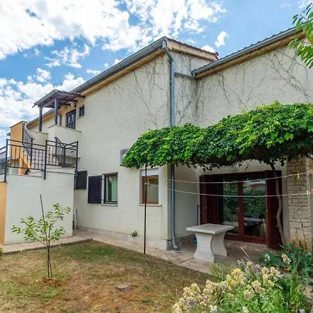 Lovely In With Wifi Apartman *